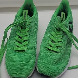 Mens PEAK Taichi Mens Comfortable Lightweight Running Shoes Green 9.5!